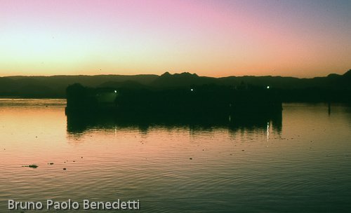 tramonto sul lago pichola